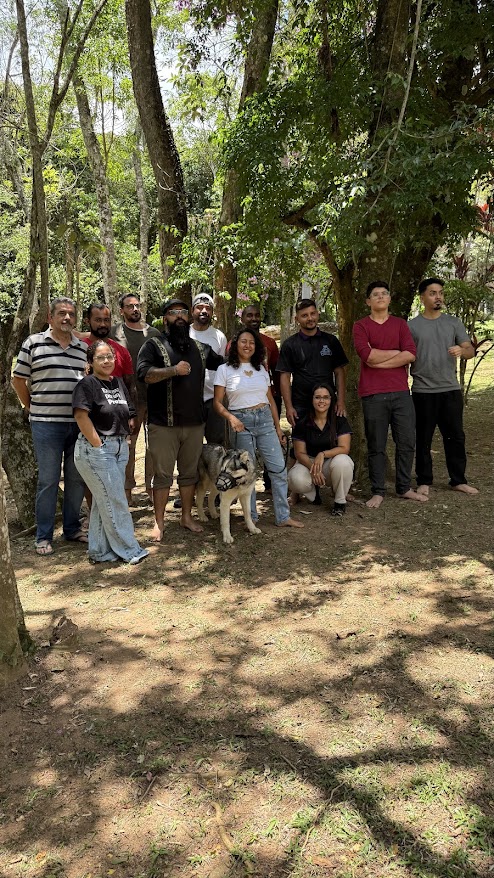Turma reunida no Instituto Cão de Ouro