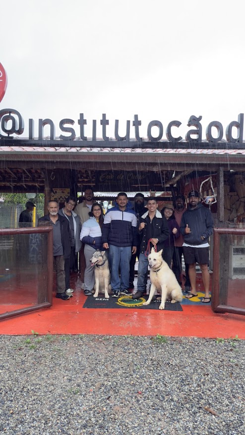 Boas-vindas no Instituto Cão de Ouro